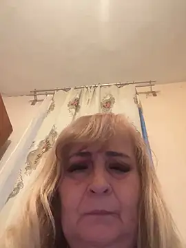 Irina2909xh online show from October 2025 10:48:02 PM