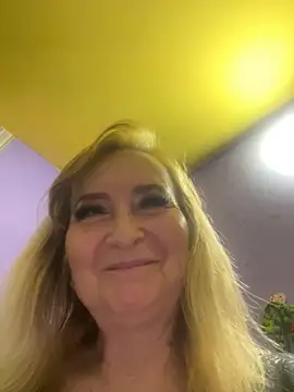 Irina2909xh online show from November 2025 12:00:01 AM