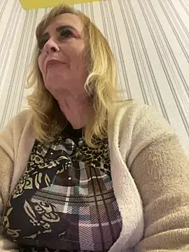 Irina2909xh online show from January 2026 08:25:02 PM