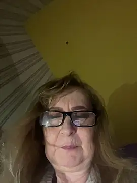 Irina2909xh online show from February 2026 10:57:02 PM