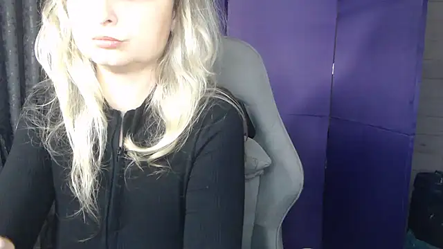 RubiLakros online show from July 2026 08:41:02 PM