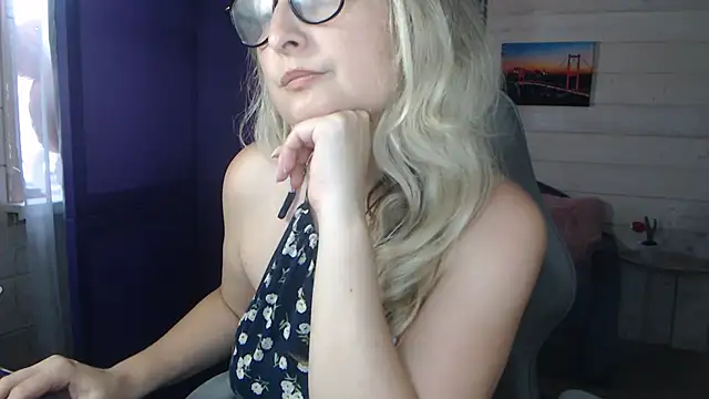 RubiLakros online show from August 2026 11:52:01 AM