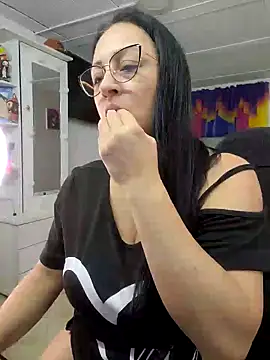 Snapshot of Ameliarizo chatting on February 2026 11:01:01 PM Ameliarizo online show from February 2026 11:01:01 PM