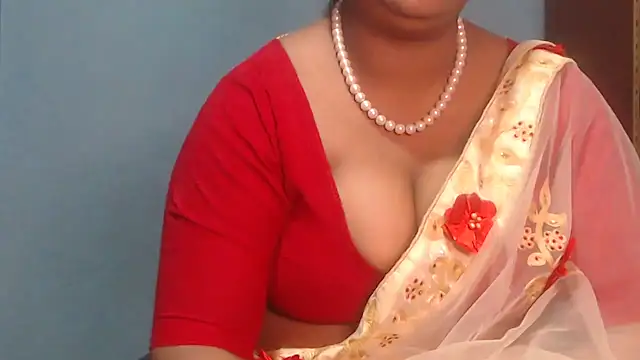 Snapshot of naughtyboobs38dd chatting on June 2026 05:00:01 PM naughtyboobs38dd online show from June 2026 05:00:01 PM