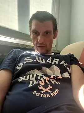 Snapshot of maciej chatting on June 2026 04:33:01 PM maciej online show from June 2026 04:33:01 PM