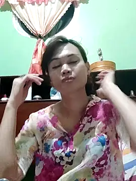 QueenSoreal online show from October 2025 03:24:01 PM