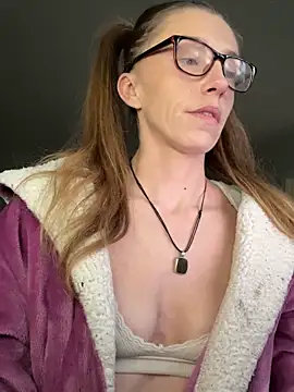 Snapshot of Heidi_Harper chatting on January 2025 03:55:01 PM Heidi Harper online show from January 2025 03:55:01 PM