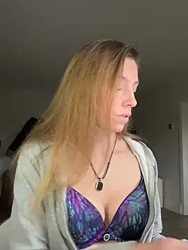 Snapshot of Heidi_Harper chatting on January 2025 09:41:01 AM Heidi Harper online show from January 2025 09:41:01 AM
