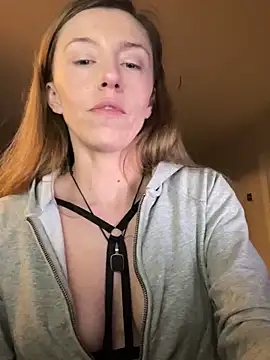 Snapshot of Heidi_Harper chatting on January 2025 04:48:01 PM Heidi Harper online show from January 2025 04:48:01 PM