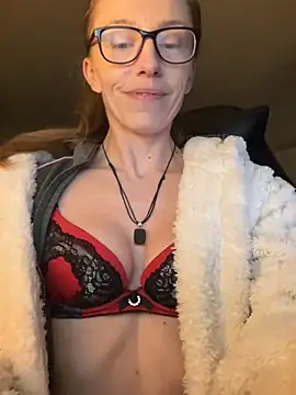 Snapshot of Heidi_Harper chatting on January 2025 04:52:02 PM Heidi Harper online show from January 2025 04:52:02 PM