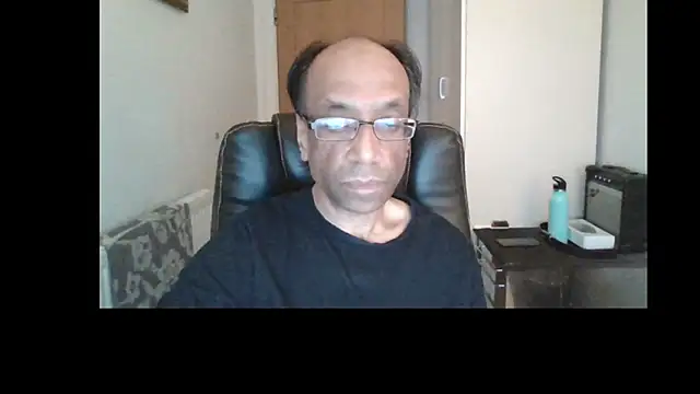 Snapshot of rauncher1 chatting on May 2026 08:55:02 AM rauncher1 online show from May 2026 08:55:02 AM
