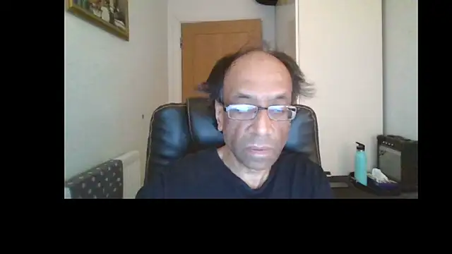 Snapshot of rauncher1 chatting on June 2026 08:05:02 AM rauncher1 online show from June 2026 08:05:02 AM