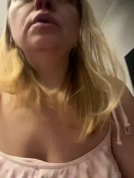 Susanel online show from February 2025 03:10:02 PM