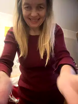 Susanel online show from October 2025 07:34:02 PM