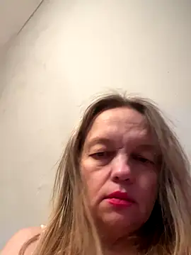 Susanel online show from December 2025 02:54:01 PM