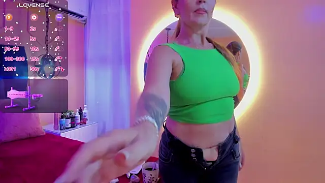 chantall1375 online show from January 2025 03:03:01 PM