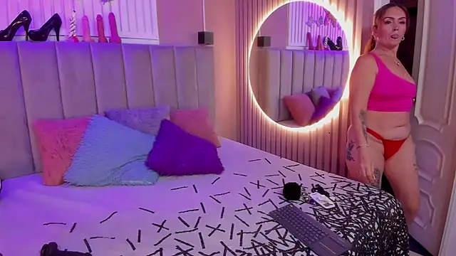 chantall1375 online show from February 2026 02:54:01 AM