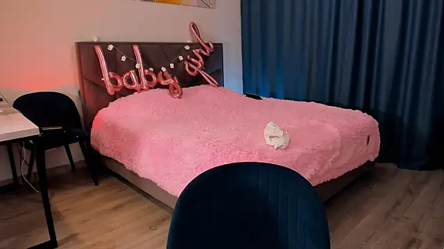 Snapshot of SweetMilkis chatting on January 2025 09:25:02 AM SweetMilkis online show from January 2025 09:25:02 AM