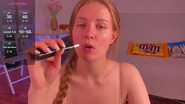 SweetMilkis online show from June 2026 12:09:02 PM