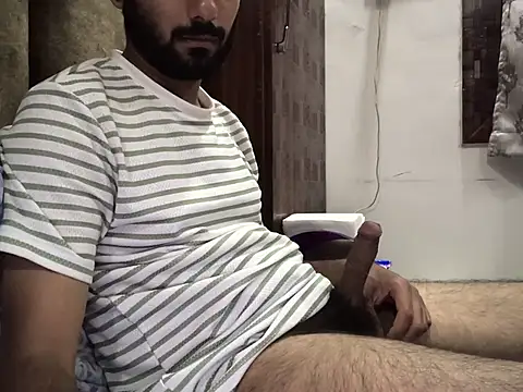 Snapshot of brownie_cake_cb chatting on April 2026 03:58:02 PM brownie cake cb online show from April 2026 03:58:02 PM