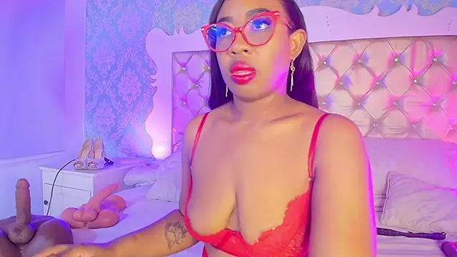 CaseyMoon online show from April 2026 12:39:01 PM