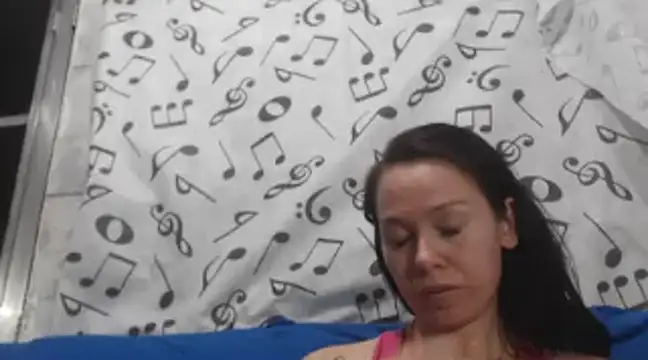 Snapshot of Venusluxodomme chatting on January 2025 01:43:02 AM Venusluxodomme online show from January 2025 01:43:02 AM