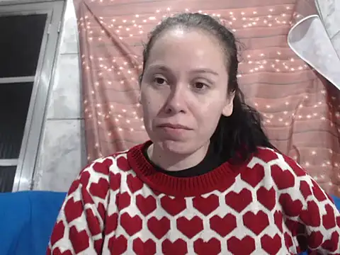 Snapshot of Venusluxodomme chatting on September 2025 04:50:02 AM Venusluxodomme online show from September 2025 04:50:02 AM