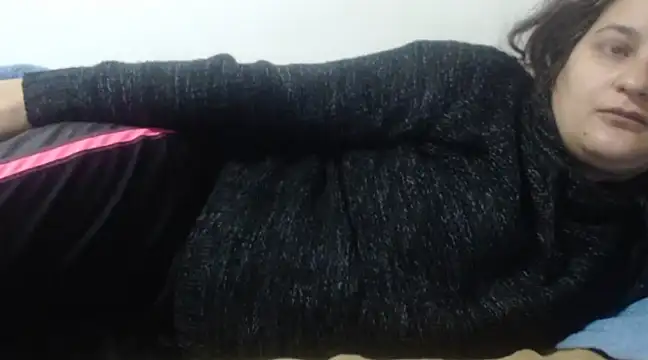 Snapshot of flowerlauren chatting on January 2025 03:22:01 PM flowerlauren online show from January 2025 03:22:01 PM