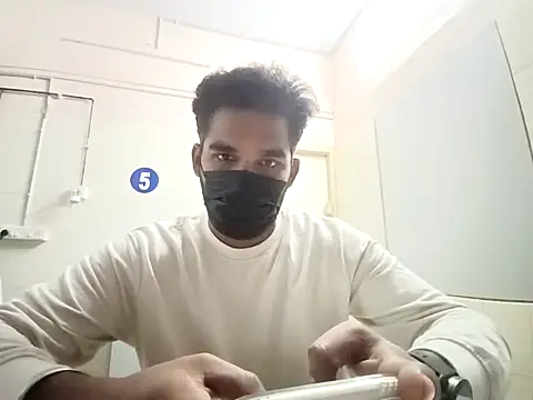 Snapshot of luckyloki chatting on March 2025 04:16:02 AM luckyloki online show from March 2025 04:16:02 AM