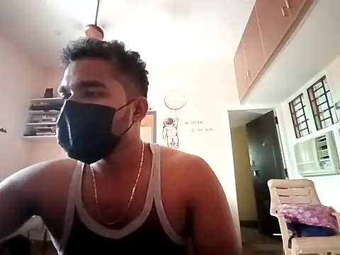 Snapshot of luckyloki chatting on October 2025 05:37:01 AM luckyloki online show from October 2025 05:37:01 AM