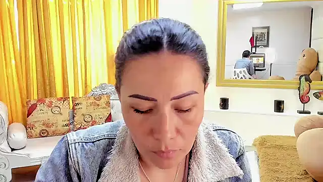 Snapshot of gaby_trent chatting on December 2024 02:44:01 PM gaby trent online show from December 2024 02:44:01 PM