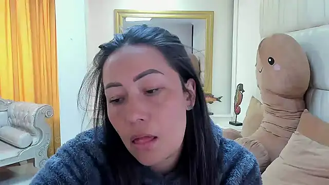 Snapshot of gaby_trent chatting on February 2025 01:51:02 PM gaby trent online show from February 2025 01:51:02 PM