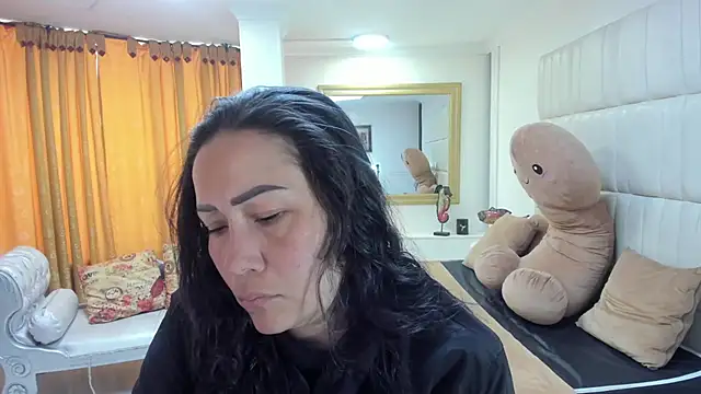 Snapshot of gaby_trent chatting on September 2025 02:51:02 PM gaby trent online show from September 2025 02:51:02 PM