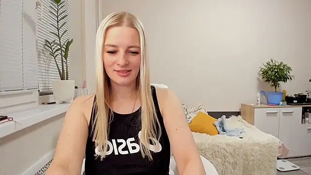 Snapshot of HILT_ON chatting on March 2025 01:09:02 PM HILT ON online show from March 2025 01:09:02 PM