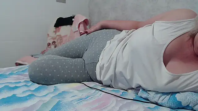 Snapshot of Miss_Night21 chatting on January 2025 07:42:01 PM Miss Night21 online show from January 2025 07:42:01 PM