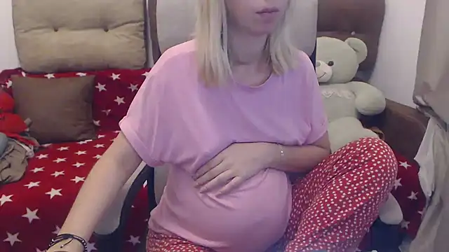 Snapshot of Aliss_Hottie chatting on October 2025 07:50:01 AM Aliss Hottie online show from October 2025 07:50:01 AM