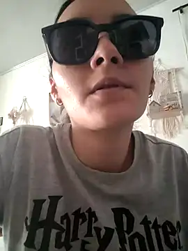 LinzyBaner online show from September 2025 06:52:01 PM