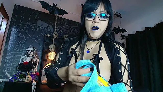 AlexHoe  online show from November 2025 06:32:01 PM