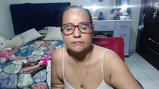 Snapshot of pervert_mommy_ chatting on May 2026 10:42:01 AM pervert mommy online show from May 2026 10:42:01 AM