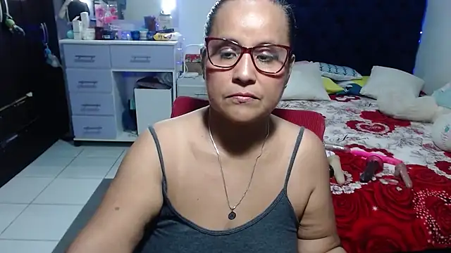 Snapshot of pervert_mommy_ chatting on May 2026 10:08:02 AM pervert mommy online show from May 2026 10:08:02 AM
