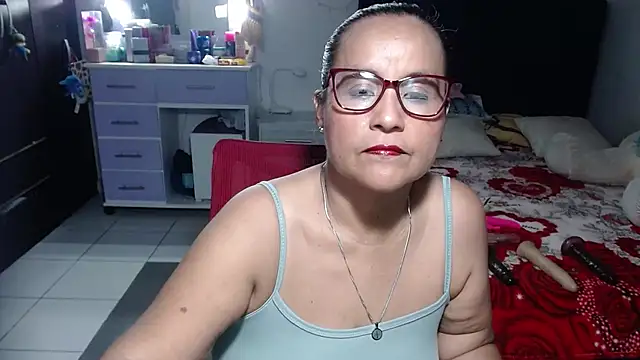 Snapshot of pervert_mommy_ chatting on June 2026 09:44:01 AM pervert mommy online show from June 2026 09:44:01 AM