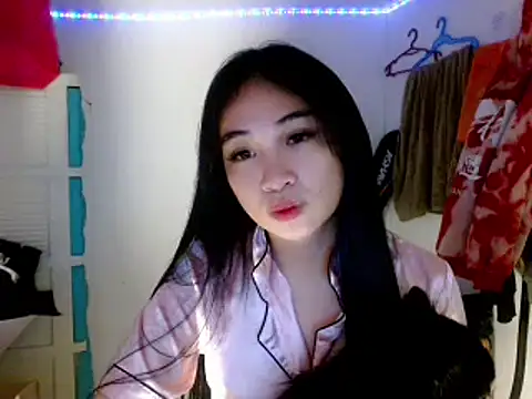 SweetLilly 18 online show from March 2025 03:06:01 PM