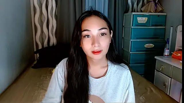 SweetLilly 18 online show from May 2026 04:40:02 AM