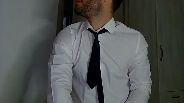 Snapshot of Justynn1 chatting on September 2025 05:00:02 AM Justynn1 online show from September 2025 05:00:02 AM