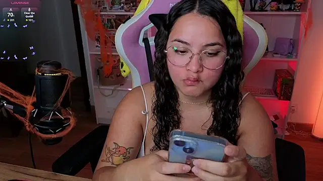 Snapshot of Sweet_sully__ chatting on October 2025 08:35:01 AM Sweet sully   online show from October 2025 08:35:01 AM