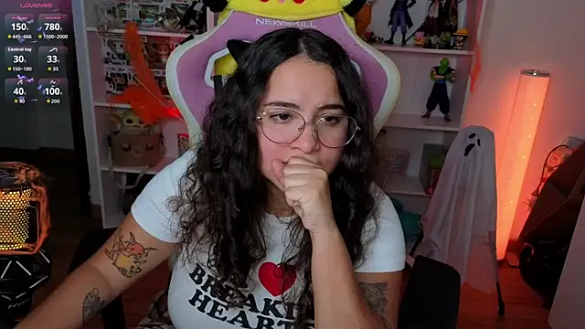 Snapshot of Sweet_sully__ chatting on October 2025 09:11:01 AM Sweet sully   online show from October 2025 09:11:01 AM