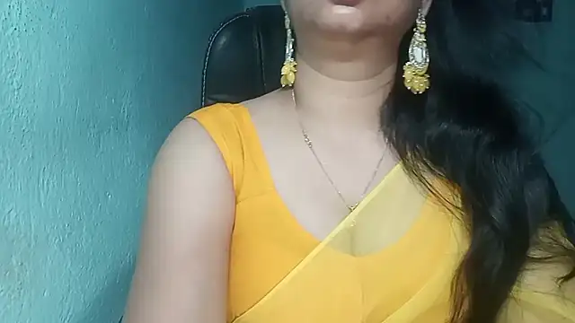 Snapshot of YourModhu chatting on May 2026 05:31:01 PM YourModhu online show from May 2026 05:31:01 PM