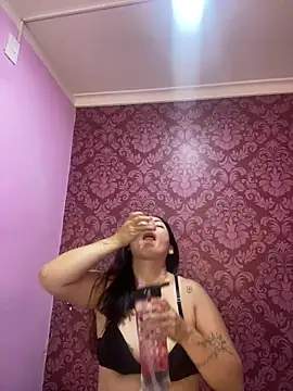 juliana diaz online show from December 2025 11:38:02 AM