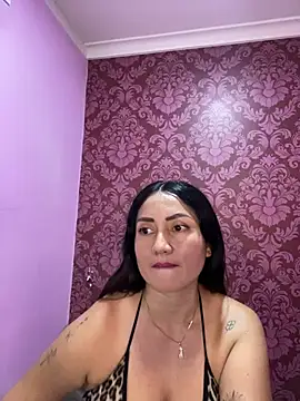 Snapshot of juliana_diaz chatting on April 2026 11:18:01 PM juliana diaz online show from April 2026 11:18:01 PM
