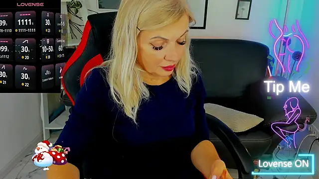 Abby Moore  online show from March 2025 01:49:01 PM